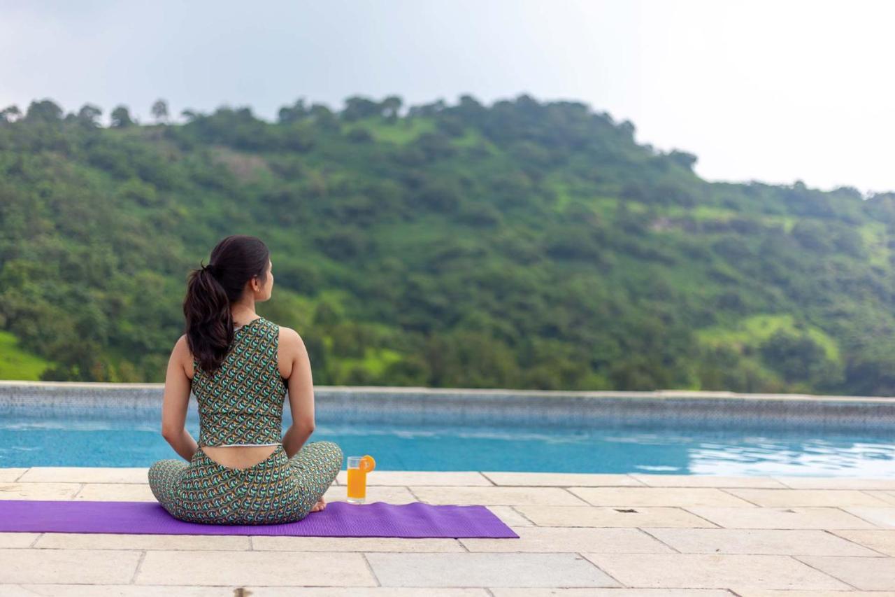 Stayvista'S Shivom Villa 12 - A Serene Escape With Views Of The Valley And Lake Lonavala Eksteriør billede