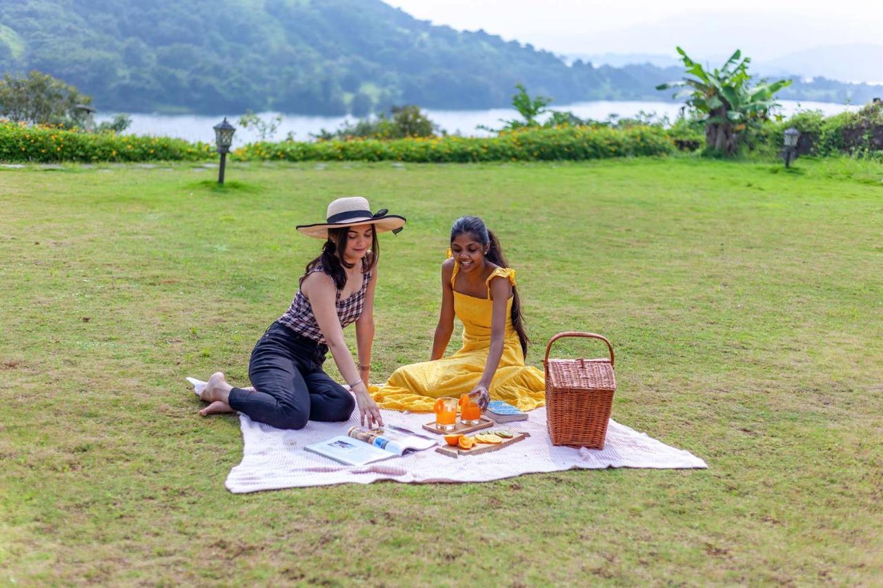Stayvista'S Shivom Villa 12 - A Serene Escape With Views Of The Valley And Lake Lonavala Eksteriør billede